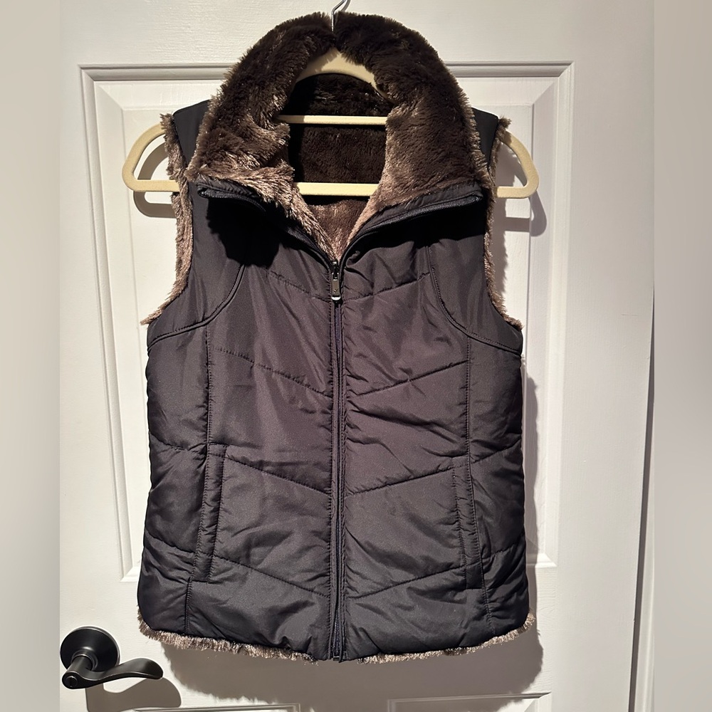 REVERSIBLE!! Vest by Weatherproof Black & Chocolate Brown Fur Size SMALL